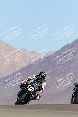 media/Oct-01-2023-SoCal Trackdays (Sun) [[4c570cc352]]/Turn 9 Set 2 (10am)/